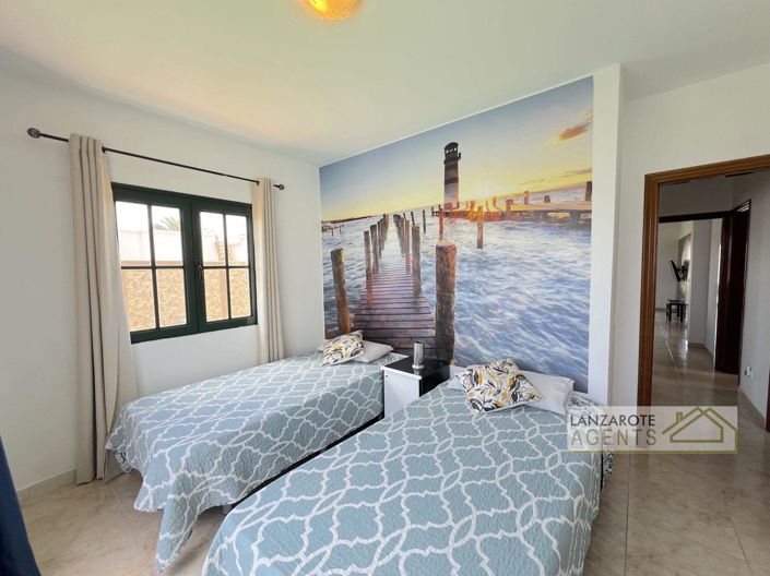 Image No.10-6 Bed Villa for sale