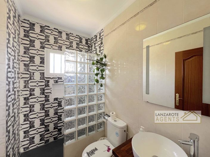 Image No.14-6 Bed Villa for sale