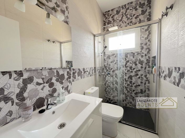 Image No.33-6 Bed Villa for sale