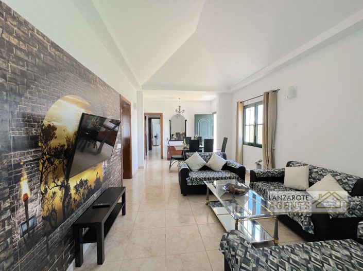 Image No.5-6 Bed Villa for sale