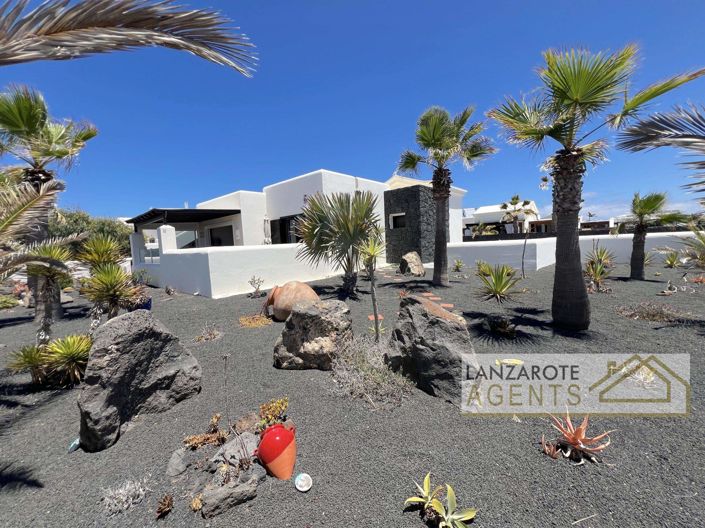 Image No.27-2 Bed Villa for sale