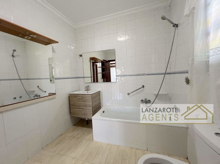 Image No.17-2 Bed Bungalow for sale