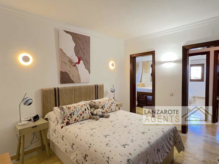 Image No.18-2 Bed Villa for sale