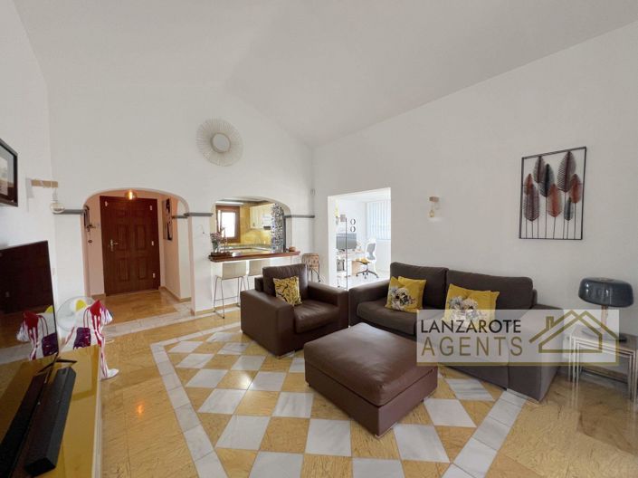 Image No.2-2 Bed Villa for sale