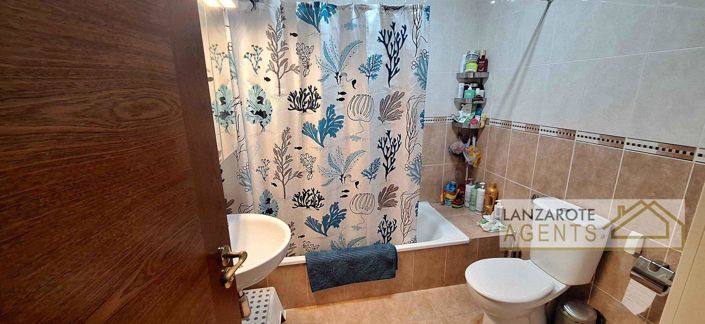 Image No.25-3 Bed House for sale