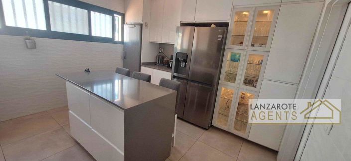 Image No.9-3 Bed House for sale