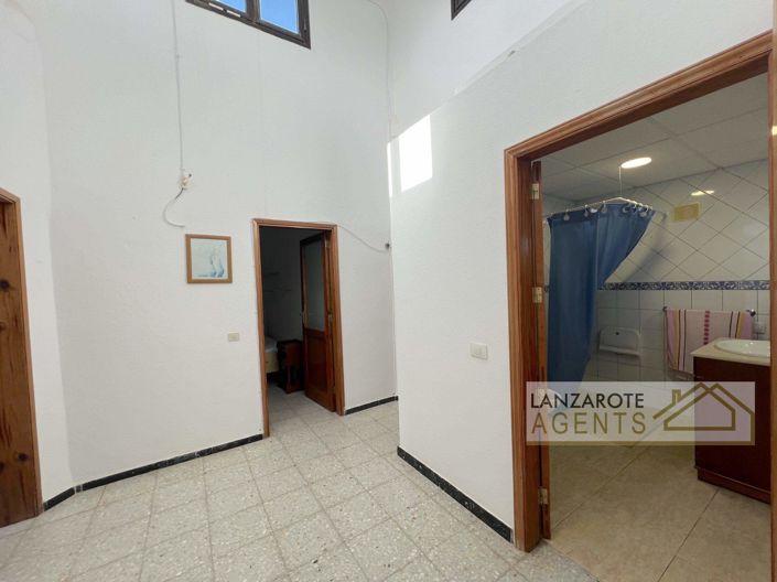 Image No.10-4 Bed Villa for sale