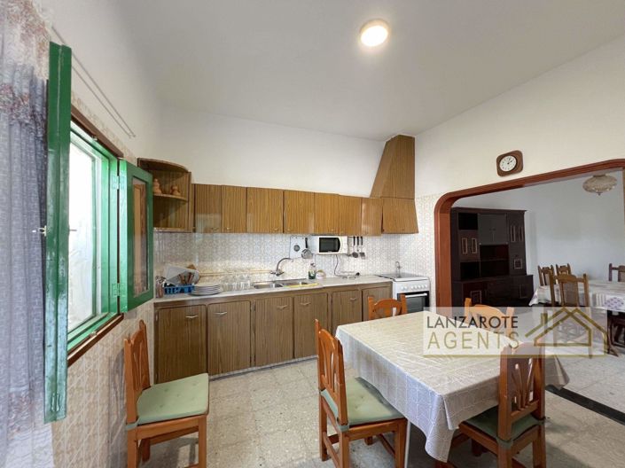 Image No.4-4 Bed Villa for sale