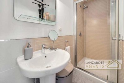 b2b40d84-d717-fbf3-22c9-9a8835c2a9c9