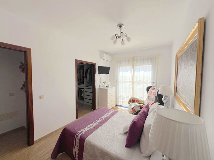 Image No.15-3 Bed Villa for sale