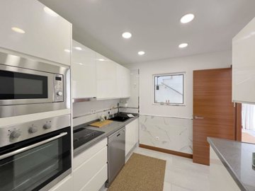 2e75fe99-fc34-f4aa-b962-49dadc8b8577