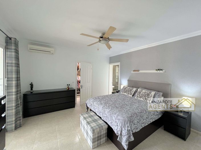 Image No.12-4 Bed Villa for sale