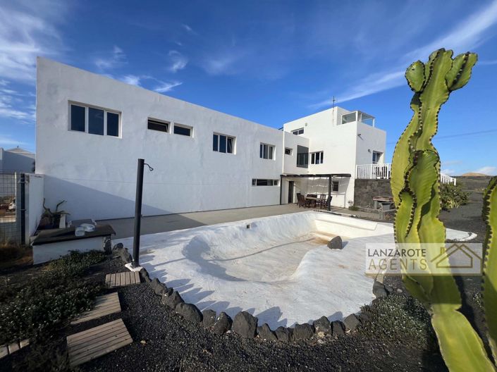 Image No.37-5 Bed Finca for sale