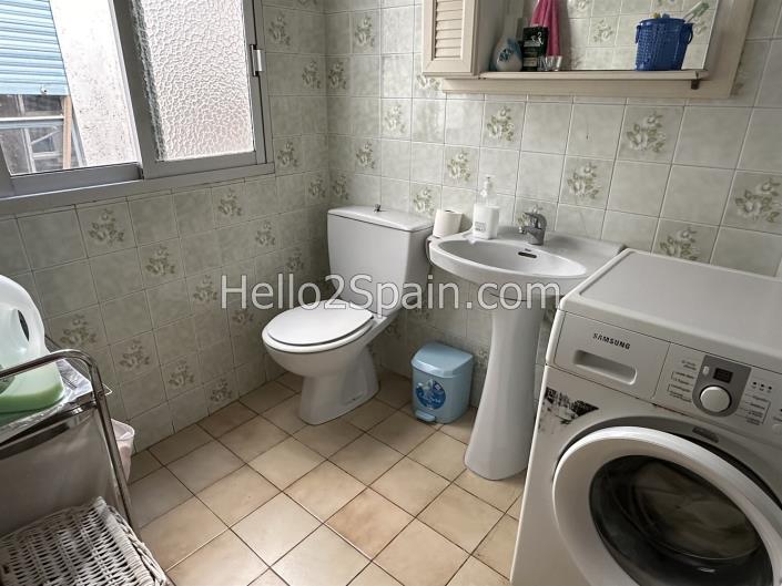 Image No.17-5 Bed Townhouse for sale