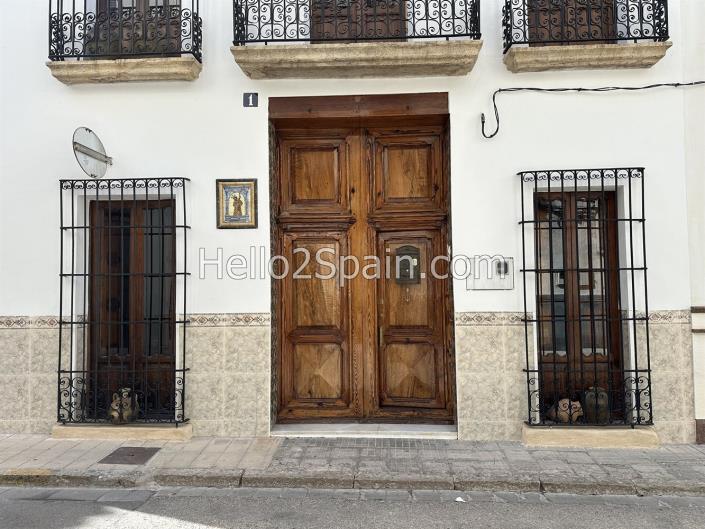 Image No.3-8 Bed Townhouse for sale