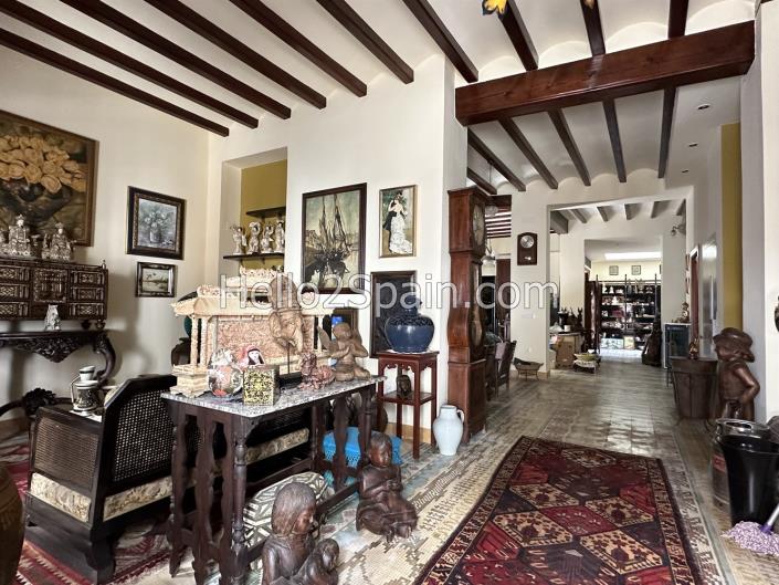 Image No.4-8 Bed Townhouse for sale