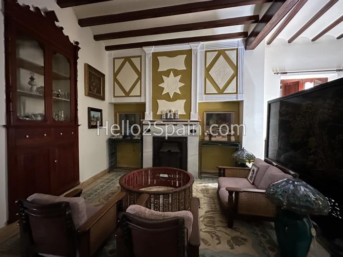 Image No.9-8 Bed Townhouse for sale