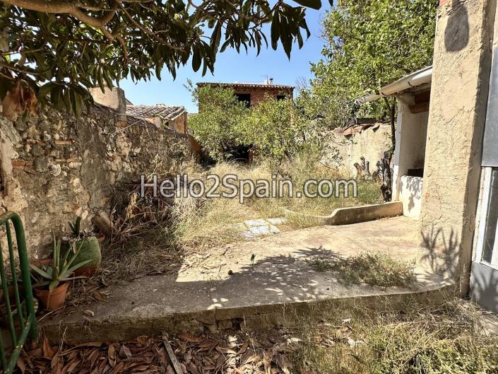 Image No.15-7 Bed Townhouse for sale