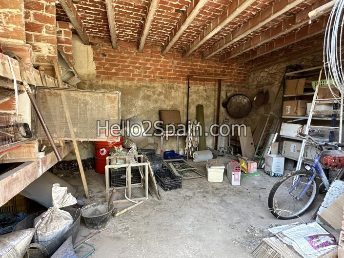 Image No.18-7 Bed Townhouse for sale