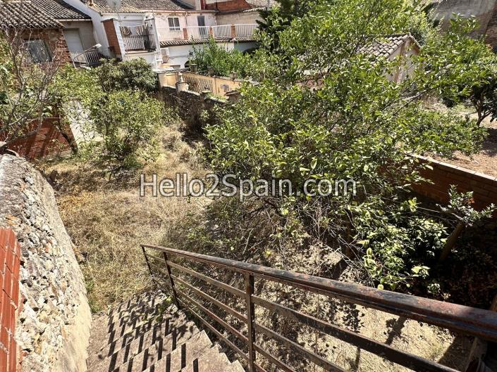 Image No.21-7 Bed Townhouse for sale