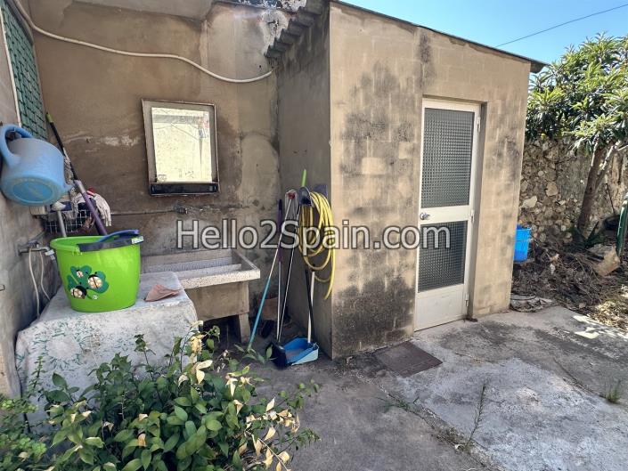 Image No.26-7 Bed Townhouse for sale