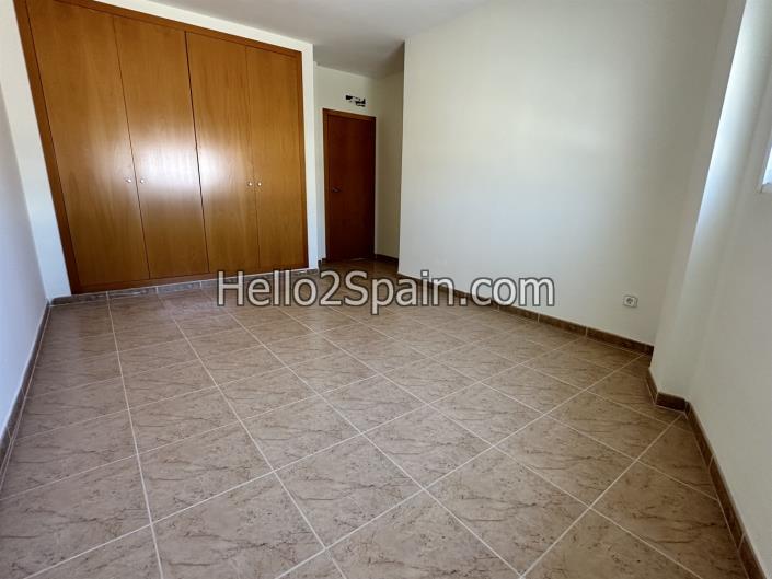 Image No.26-4 Bed Townhouse for sale