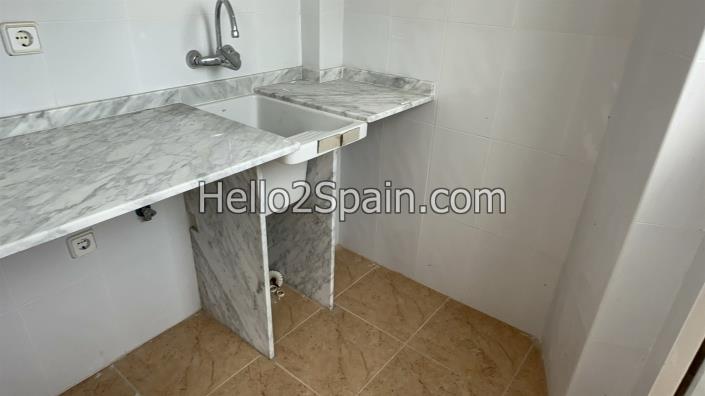 Image No.12-4 Bed Townhouse for sale