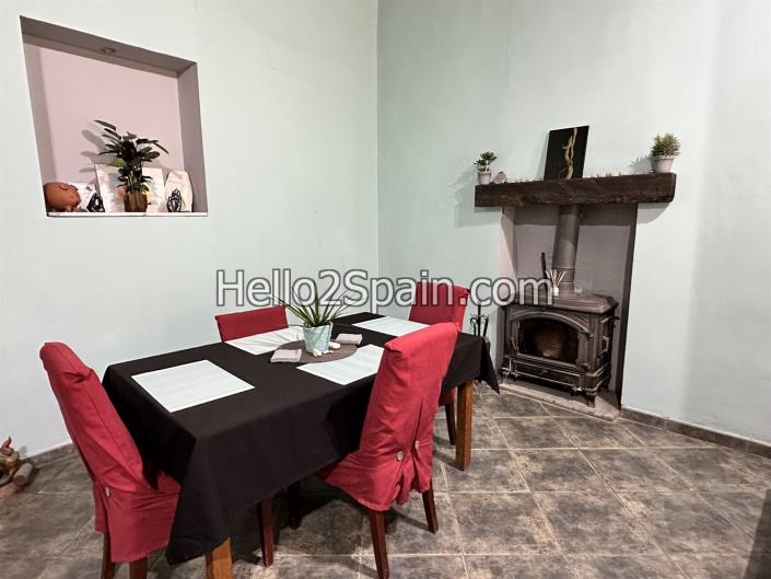 Image No.9-5 Bed House for sale