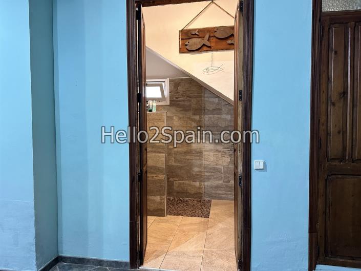 Image No.15-5 Bed House for sale