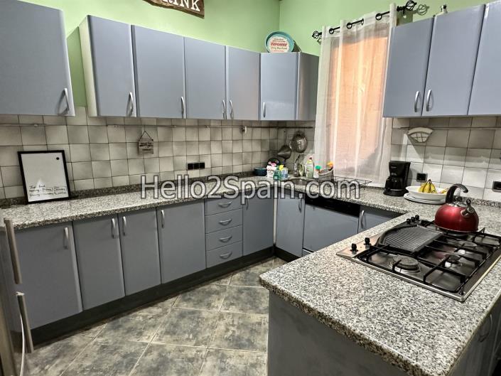 Image No.19-5 Bed House for sale