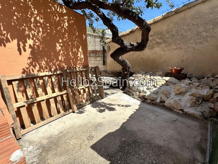 Image No.26-5 Bed House for sale