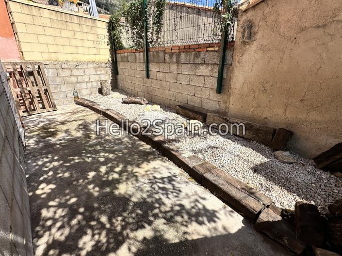 Image No.27-5 Bed House for sale