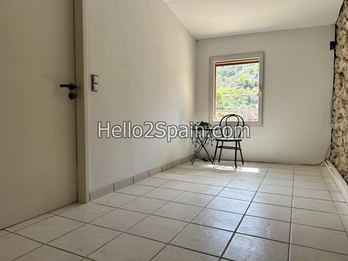 Image No.33-5 Bed House for sale