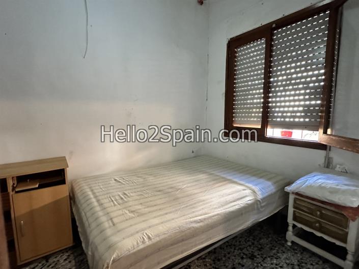 Image No.12-4 Bed Townhouse for sale