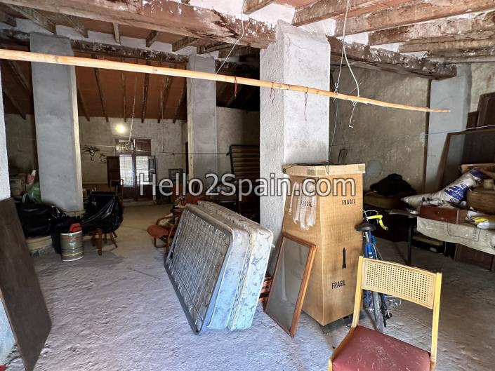 Image No.18-4 Bed Townhouse for sale