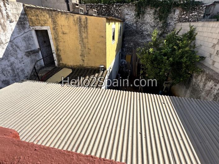 Image No.22-4 Bed Townhouse for sale