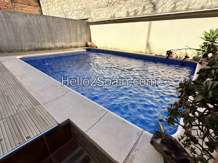 Image No.30-3 Bed Townhouse for sale