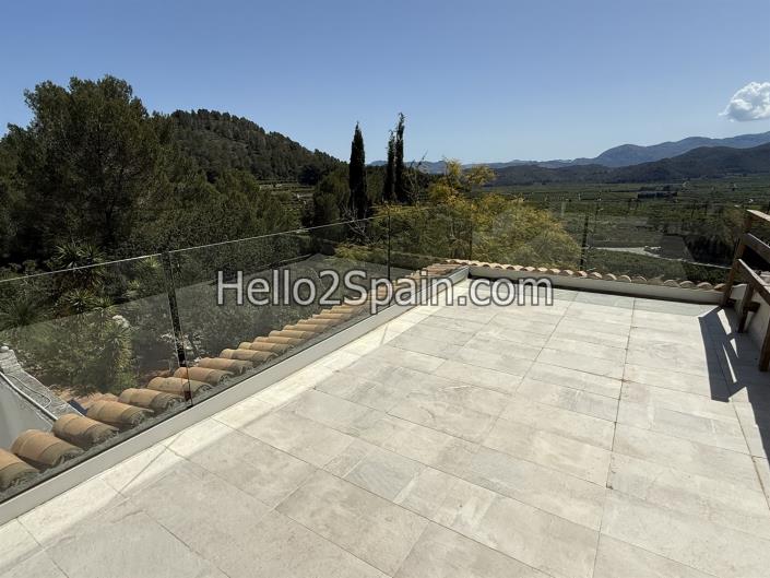 Image No.49-4 Bed Country Property for sale