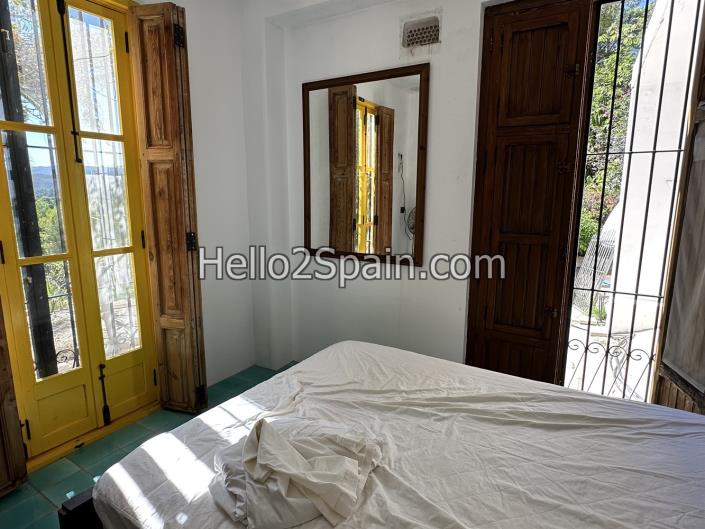 Image No.28-4 Bed Country Property for sale