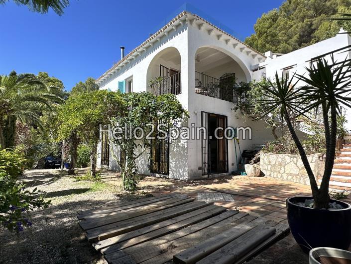 Image No.31-4 Bed Country Property for sale