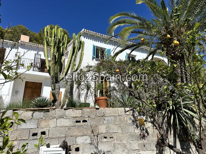 Image No.42-4 Bed Country Property for sale