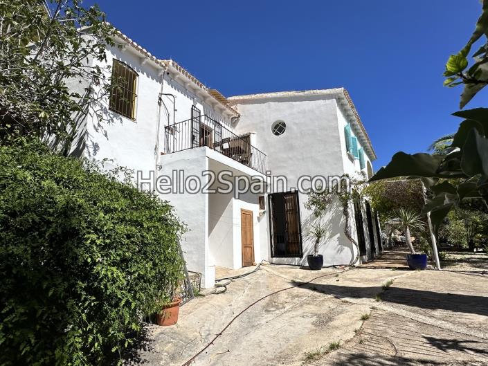 Image No.43-4 Bed Country Property for sale