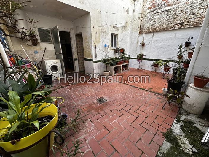 Image No.16-4 Bed Townhouse for sale