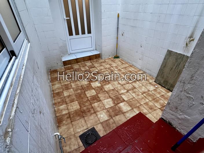 Image No.20-2 Bed Townhouse for sale