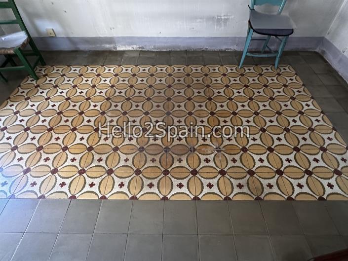 Image No.27-6 Bed Townhouse for sale