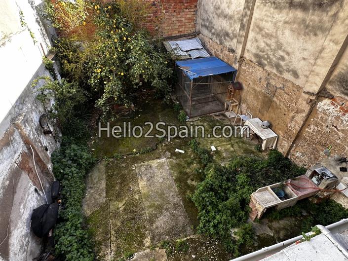 Image No.35-6 Bed Townhouse for sale