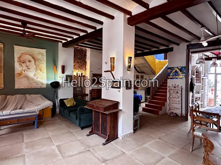 Image No.1-4 Bed Townhouse for sale