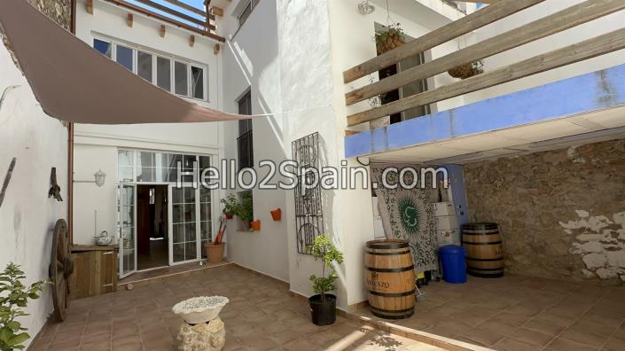 Image No.48-4 Bed Townhouse for sale