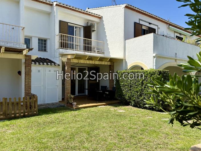 Image No.25-2 Bed Townhouse for sale