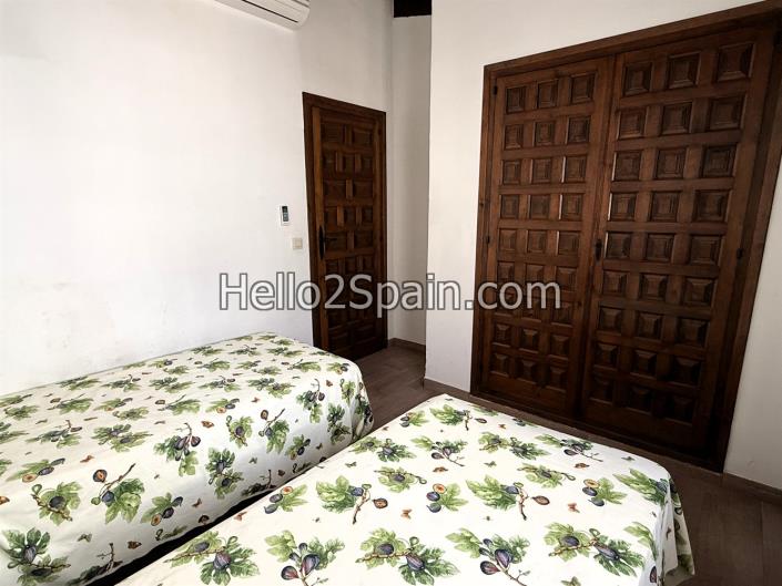 Image No.16-5 Bed Villa for sale